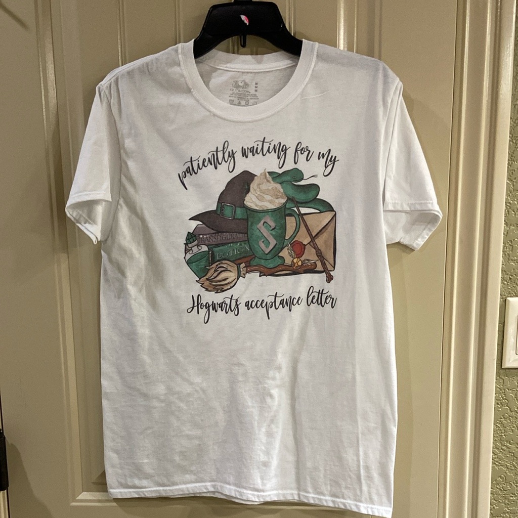 Short Sleeve Tee By Fruit Of The Loom Brand Euc